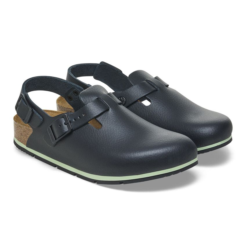 Slip-resistant outsole for secure black clogs